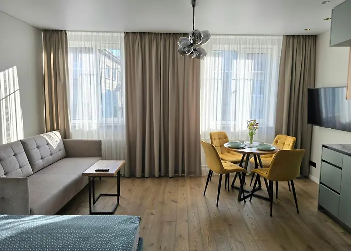 Tiltu Smaragdo Apartamentai קלייפדה